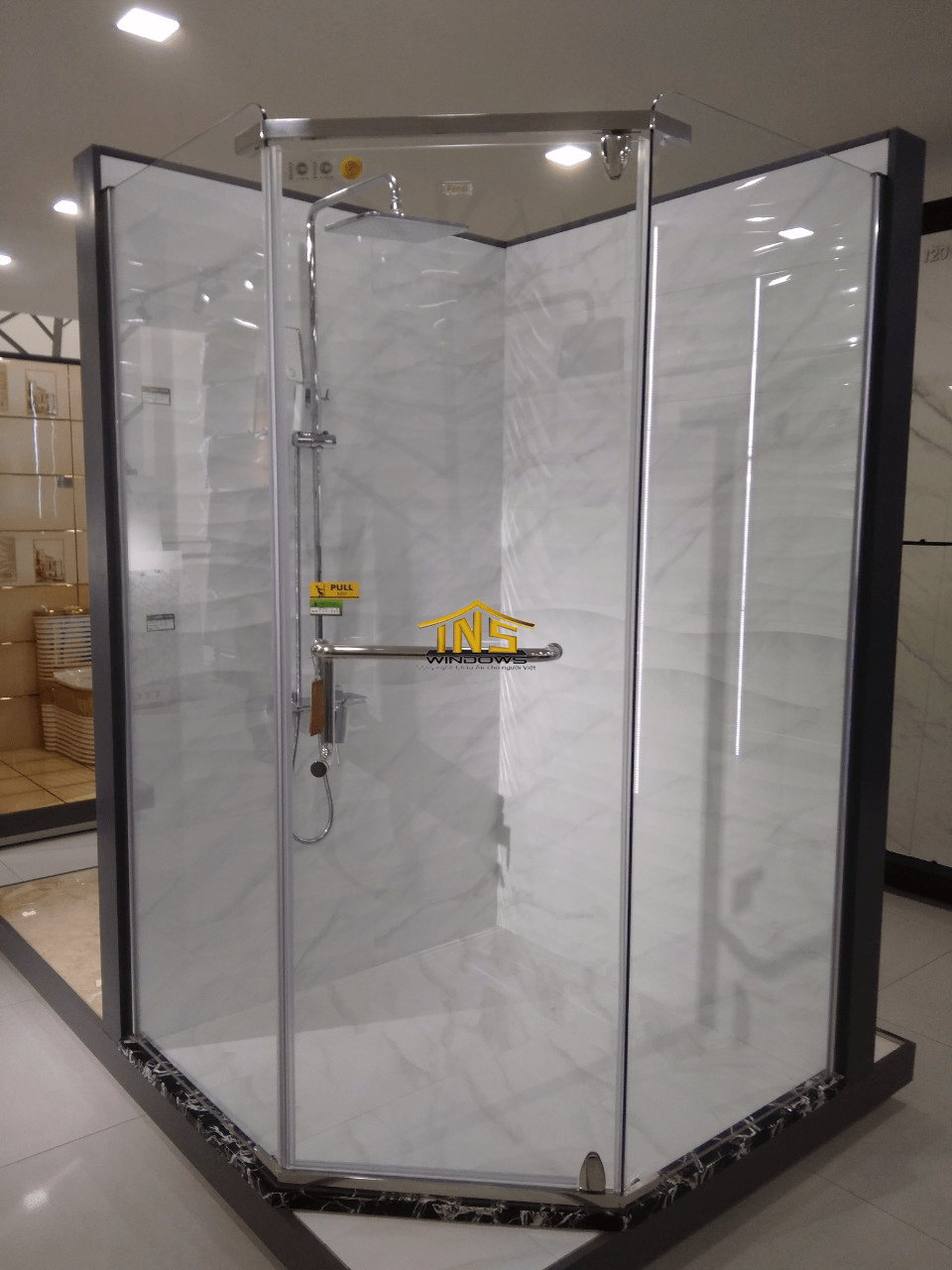 Cách lựa chọn vách kính phòng tắm sao cho phù hợp năm 2023